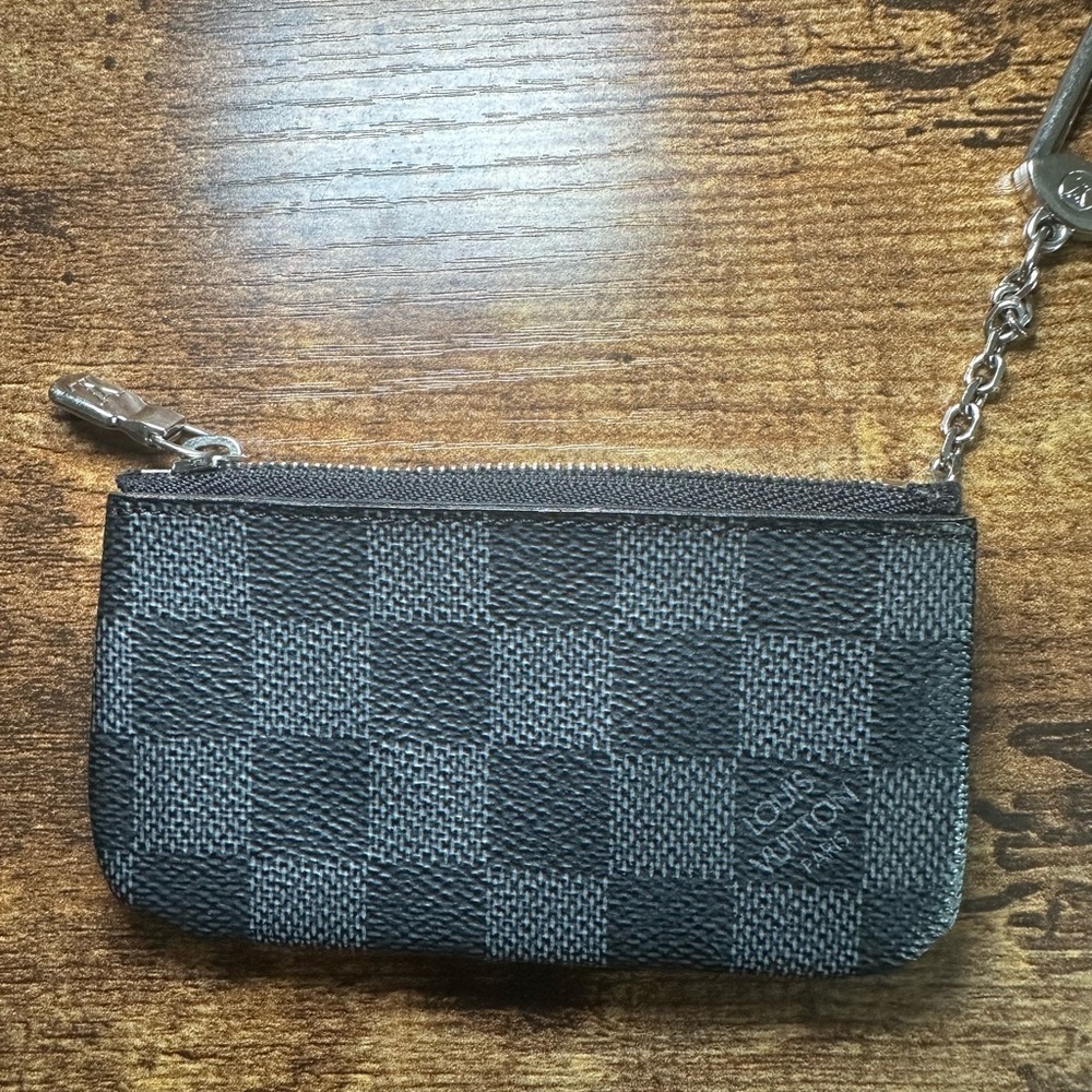 Louis Vuitton Damier Graphite Key Pouch - Picture 9 of 16